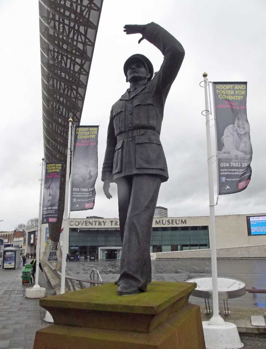 Statue+of+Frank+Whittle+in+Coventry